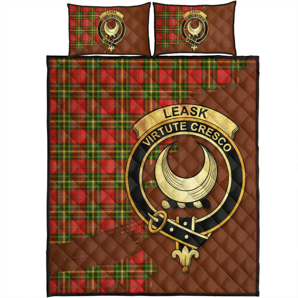 Leask Tartan Crest Quilt Bed Set Oldest Style