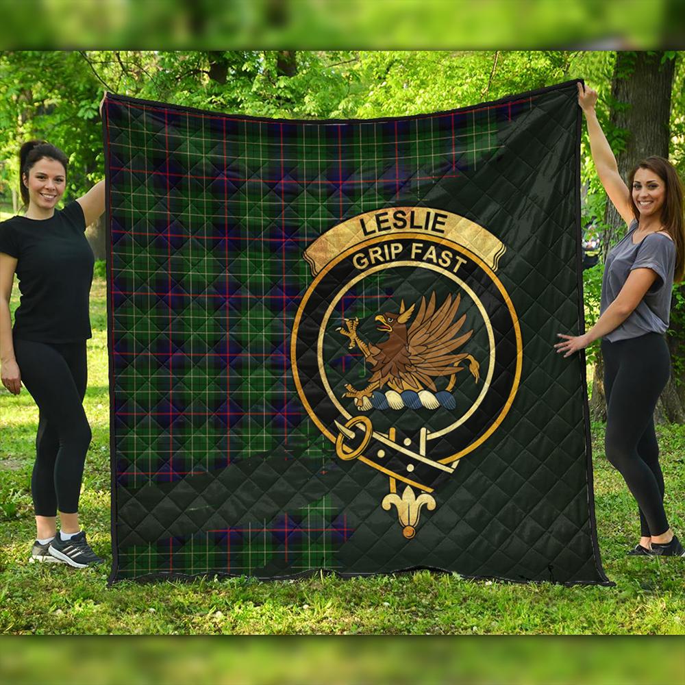 Leslie Hunting Ancient Tartan Crest Premium Quilt Oldest Style