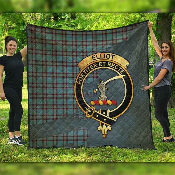 Elliot Ancient Tartan Crest Premium Quilt Oldest Style