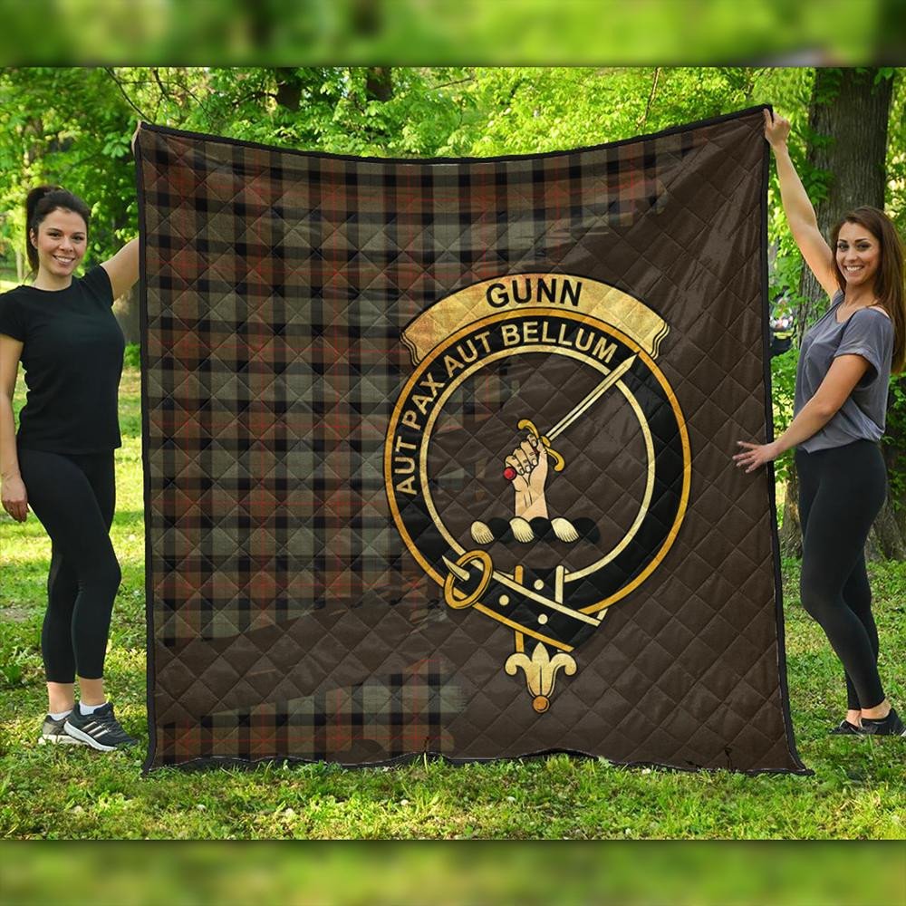 Gunn Weathered Tartan Crest Premium Quilt Oldest Style