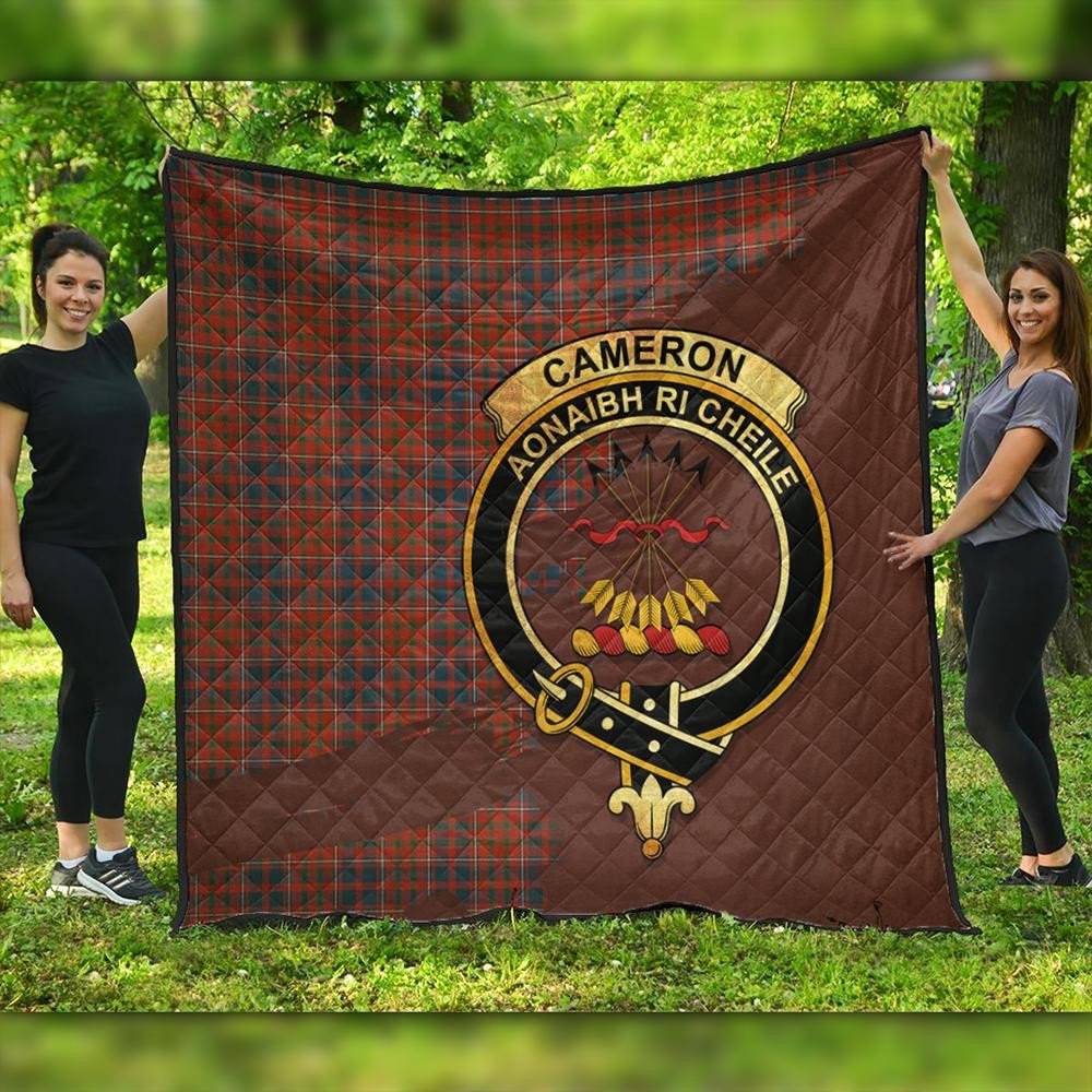 Cameron of Lochiel Ancient Tartan Crest Premium Quilt Oldest Style