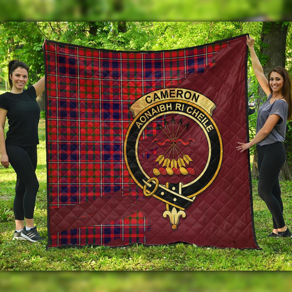 Cameron of Lochiel Modern Tartan Crest Premium Quilt Oldest Style