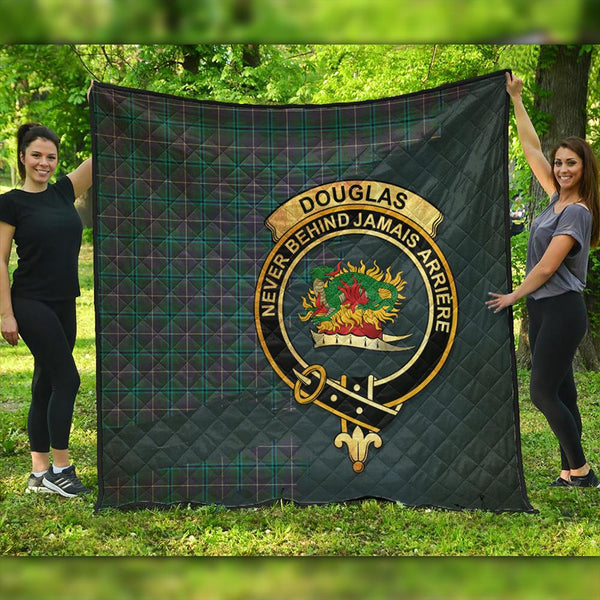 Douglas Modern Tartan Crest Premium Quilt Oldest Style