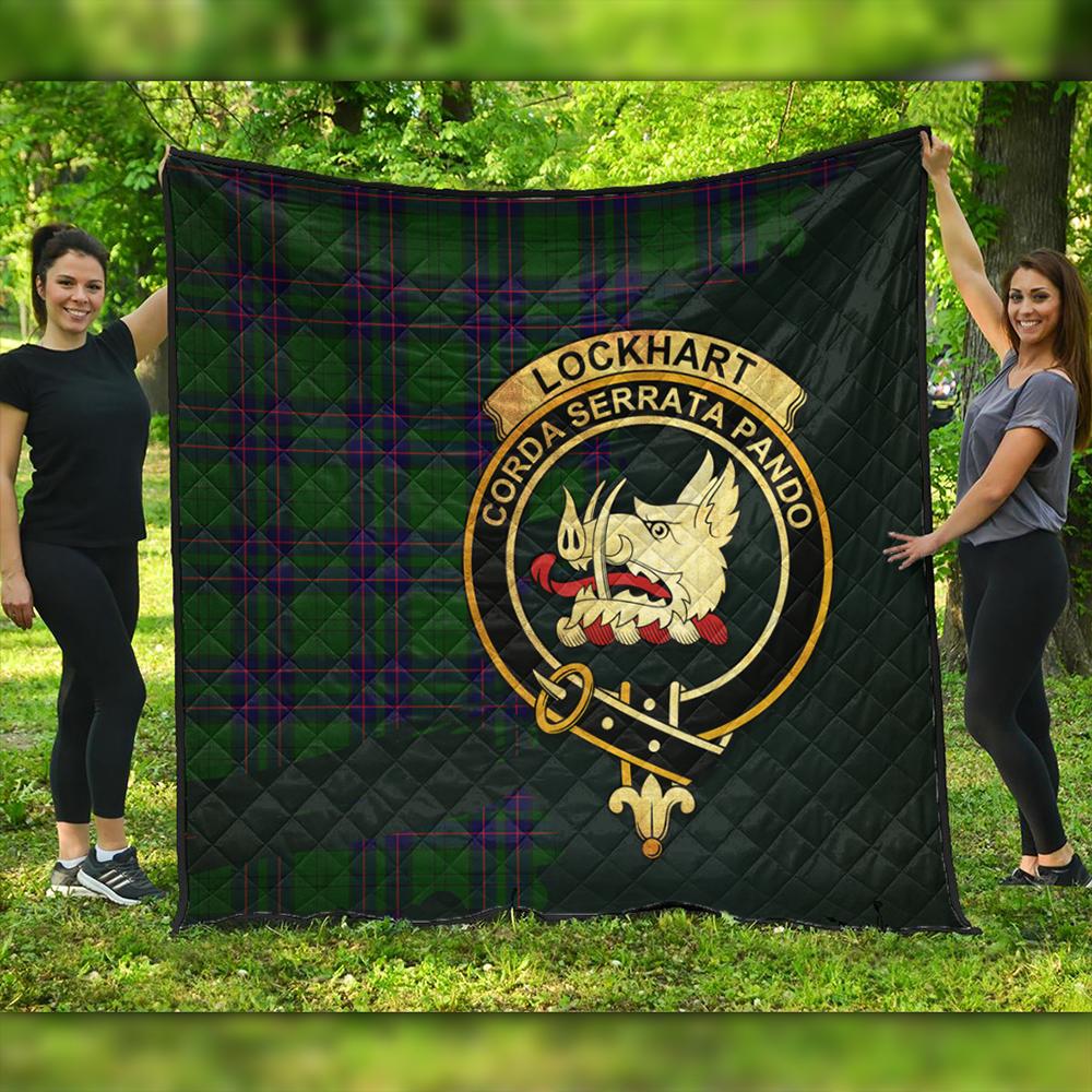 Lockhart Tartan Crest Premium Quilt Oldest Style