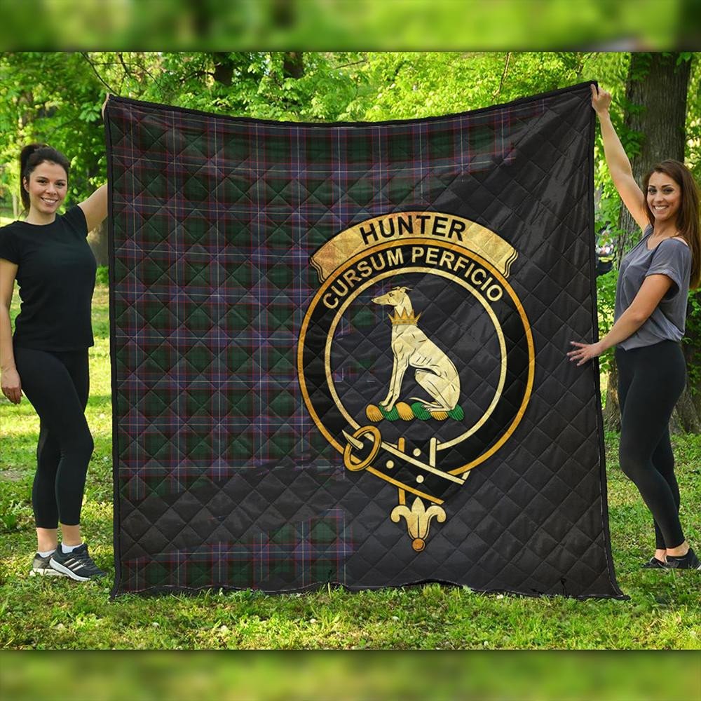 Hunter Modern Tartan Crest Premium Quilt Oldest Style