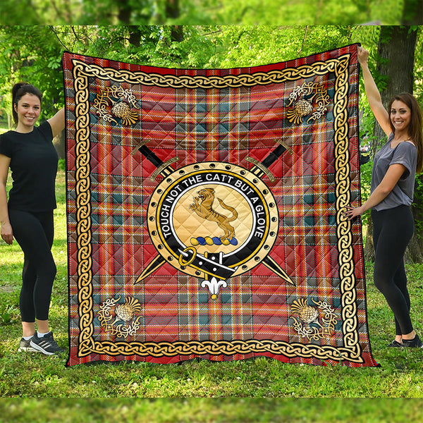 Chattan Weathered Clan Badge Tartan Premium Quilt Celtic Shield