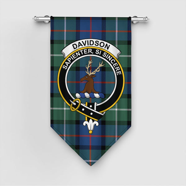 Davidson of Tulloch Tartan Classic Crest Gonfalon