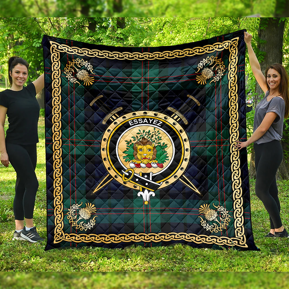 Dundas Modern Clan Badge Tartan Premium Quilt Celtic Shield