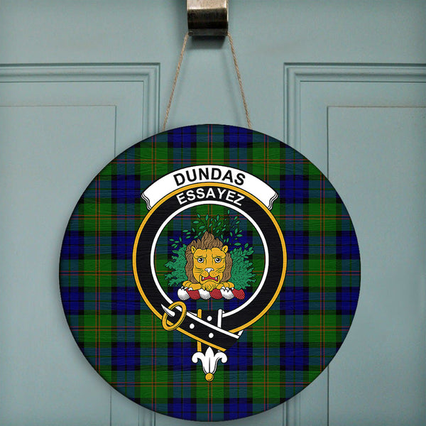 Dundas Modern 02 Tartan Classic Crest Round Wooden Sign