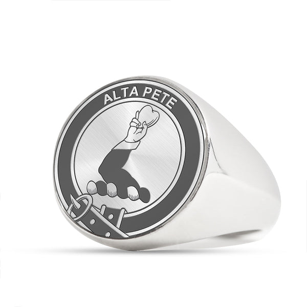 Glen Clan Badge Engraved Signet Ring