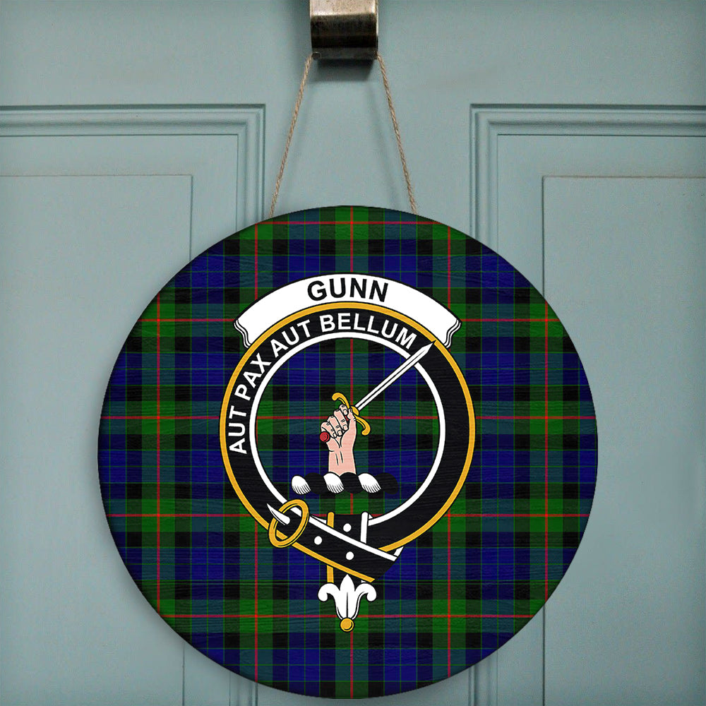 Gunn Modern Tartan Classic Crest Round Wooden Sign