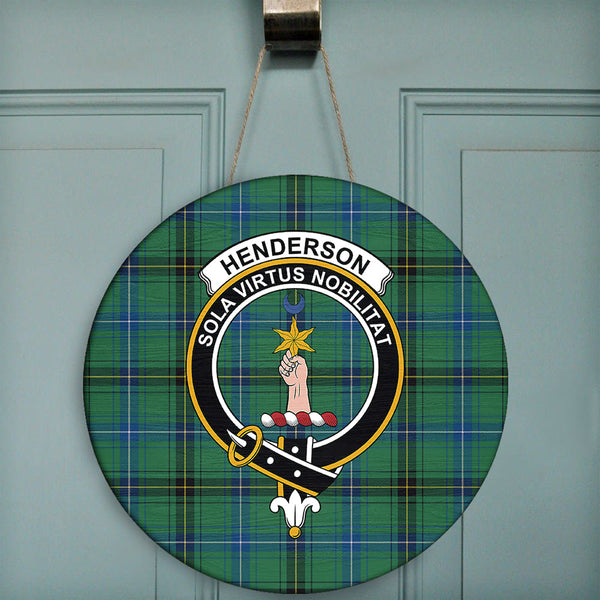 Henderson Ancient Tartan Classic Crest Round Wooden Sign