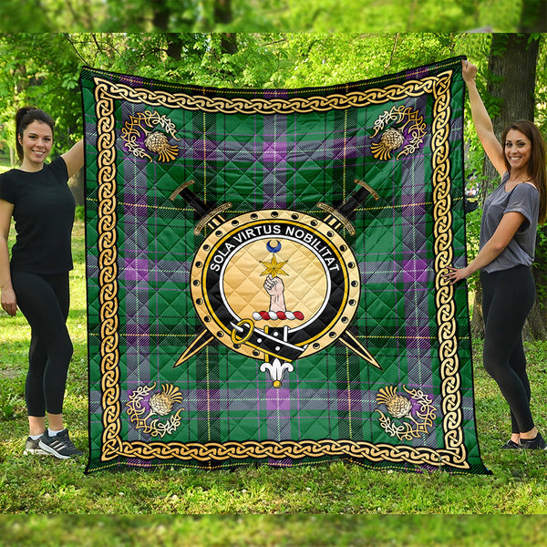 Henderson Ancient Clan Badge Tartan Premium Quilt Celtic Shield