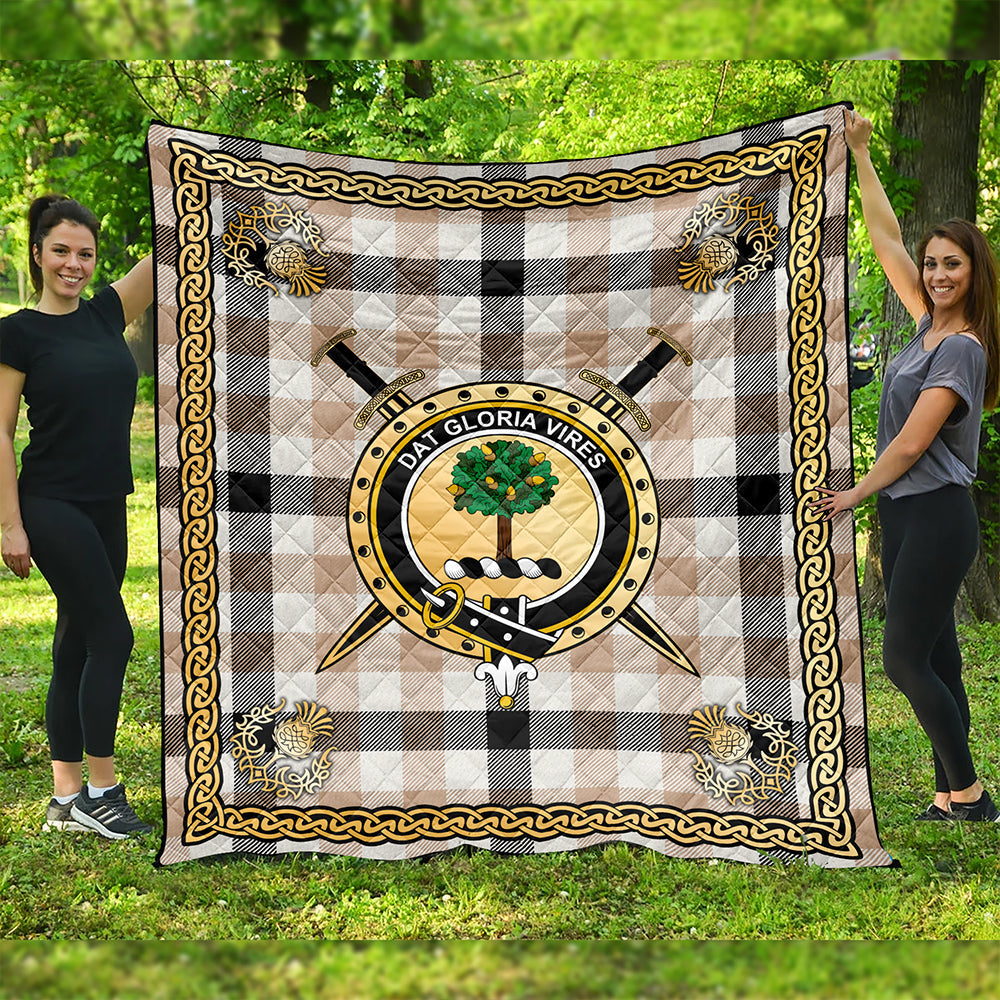 Hogg Weathered Clan Badge Tartan Premium Quilt Celtic Shield