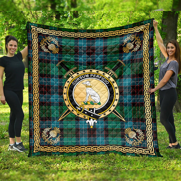 Hunter of Peebleshire Ancient Clan Badge Tartan Premium Quilt Celtic Shield