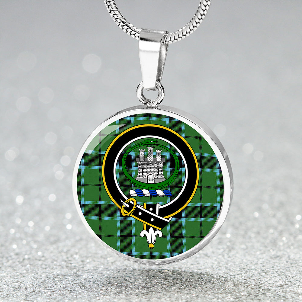 Innes Hunting Lyon Ancient Clan Badge Tartan Classic Circle Necklace