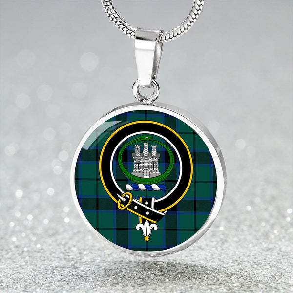 Innes Hunting Lyon Modern Clan Badge Tartan Classic Circle Necklace