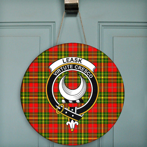 Leask Tartan Classic Crest Round Wooden Sign