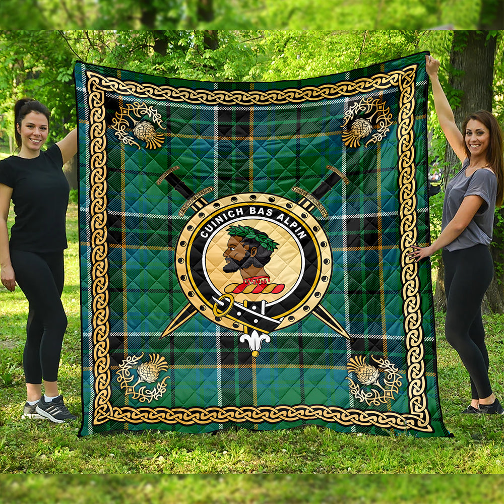 MacAlpine Ancient Clan Badge Tartan Premium Quilt Celtic Shield