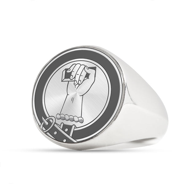 MacBraid Clan Badge Engraved Signet Ring