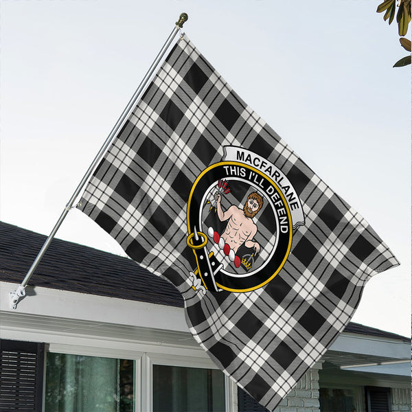 MacFarlane Black & White Classic Crest House Flag