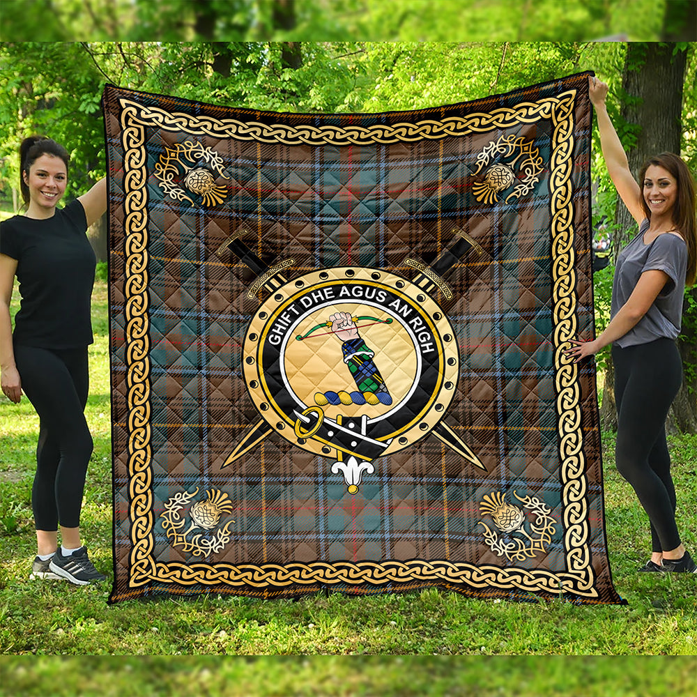 MacInnes Weathered Clan Badge Tartan Premium Quilt Celtic Shield