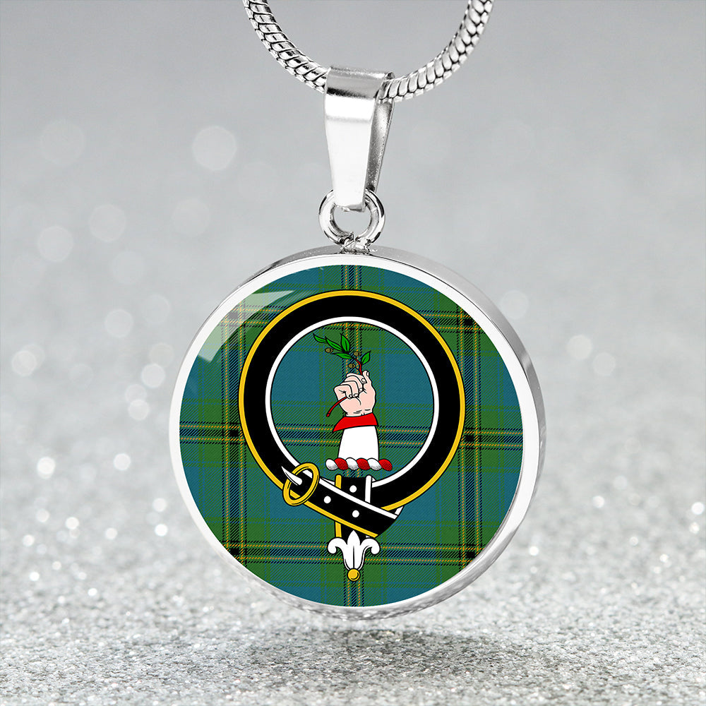 Oliver Hunting Ancient Clan Badge Tartan Classic Circle Necklace