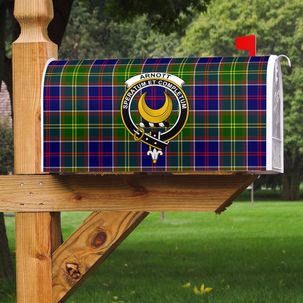 Arnott Clan Badge Classic Tartan Mailbox Cover