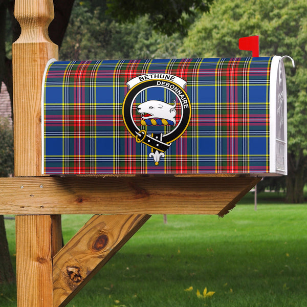 Bethune Clan Badge Classic Tartan Mailbox Cover