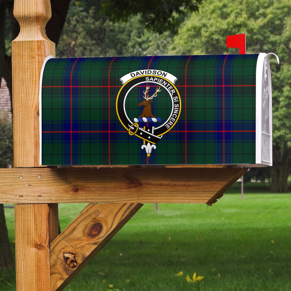 Davidson Modern Clan Badge Classic Tartan Mailbox Cover